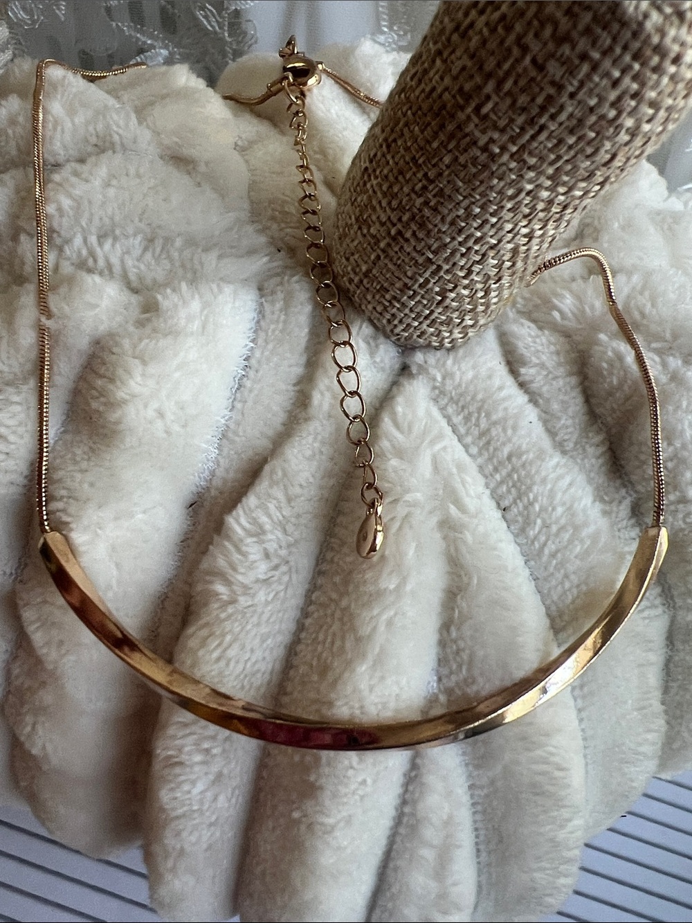 Gold Curved Bar Necklace - Women Jewelry